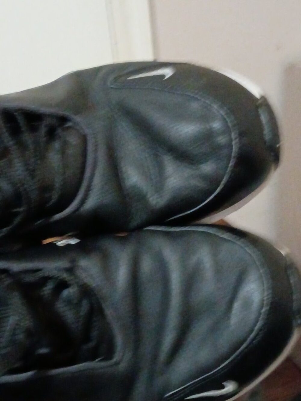 Nike Air Max 270 Men's Size 14 US BQ6171-001 Black White Leather Athletic Shoes - Picture 13 of 13